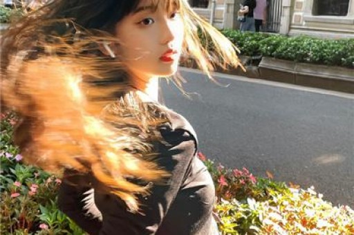 刚爆红就被扒黑料塌房了？