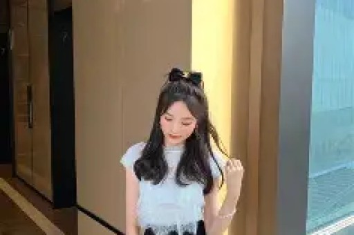 版权风波未平背景再曝单依纯深陷舆论漩涡陈奕迅意外受牵连